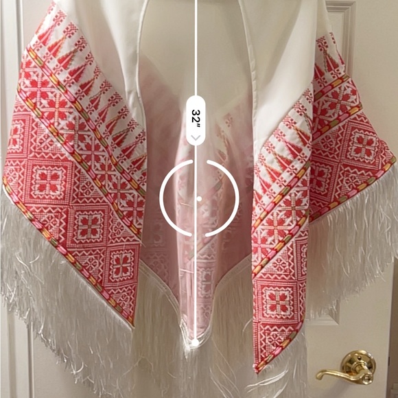 White embroidery Palestinian shawl with white fringe - Picture 6 of 7